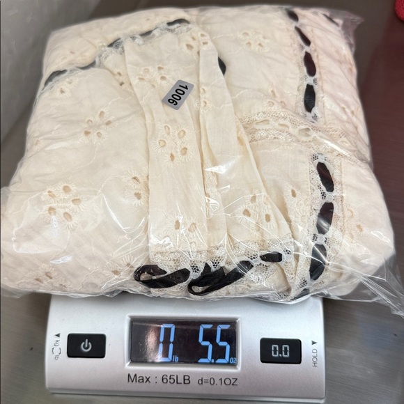 Urban Outfitters Kimchi Blue Selia Eyelet Square Neck Long Sleeve Blouse - Picture 12 of 12